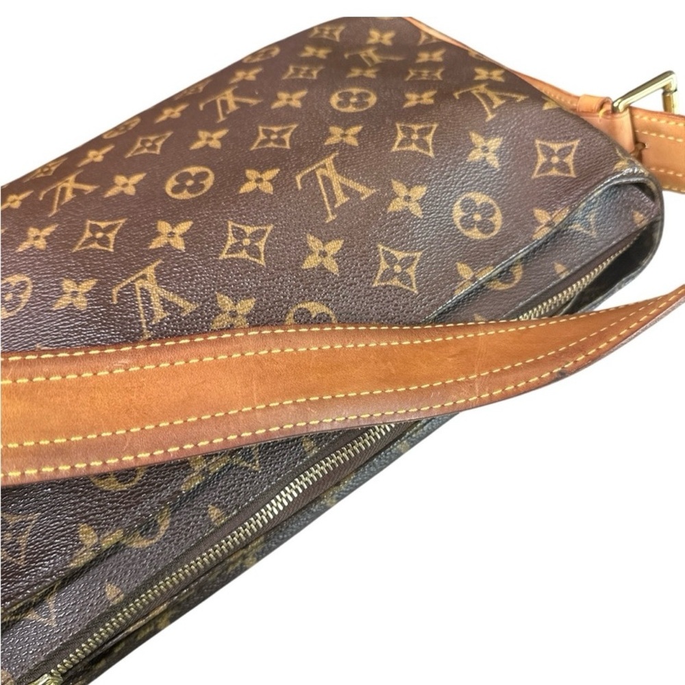 Louis Vuitton Viva Cite Monogram Shoulder Bag in Brown and Tan - Picture 10 of 13